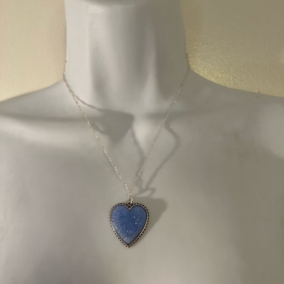 GORGEOUS BLUE ACRYLIC HEART PENDANT with Silver chain - Picture 6 of 7